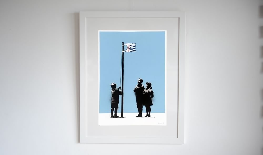 Banksy（バンクシー）Very Little Helps -サイン入り ポスターを販売