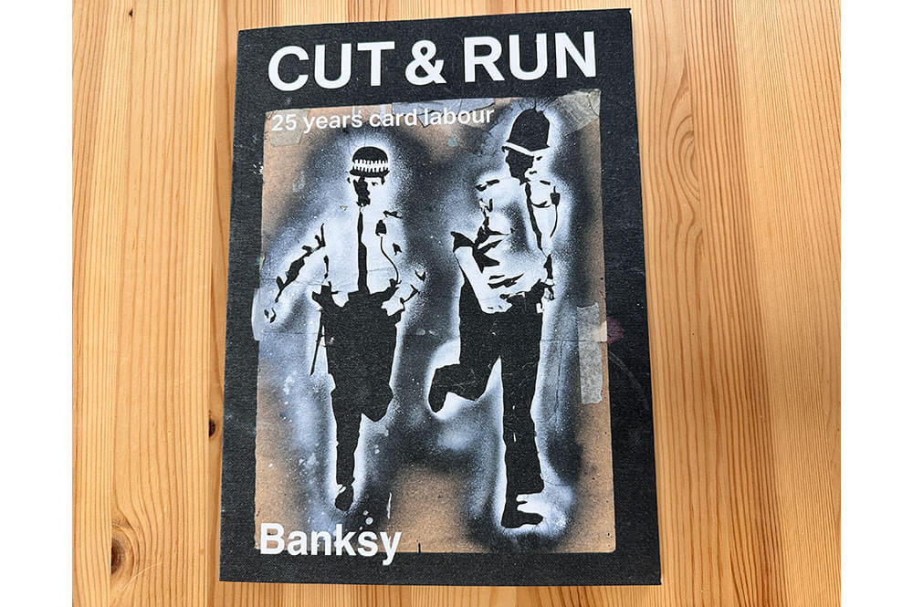 Banksy CUT&RUN ポスター2種&公式ブック - ハンドメイド・手芸