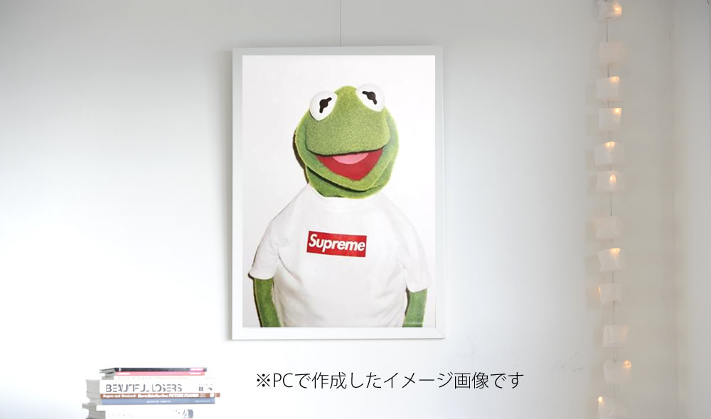 Supreme ケイトモス（Kermit）のポスターを販売 ー NOISEKING