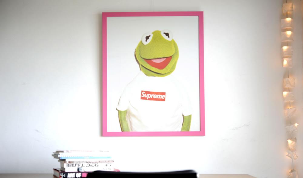 Supreme ケイトモス（Kermit）のポスターを販売 ー NOISEKING 